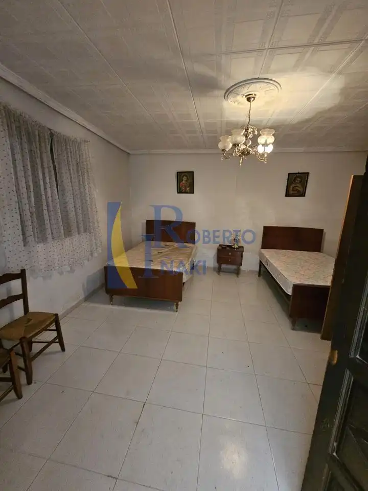 Casa o xalet en venda en Algadefe amb Calefacció i Jardí privat