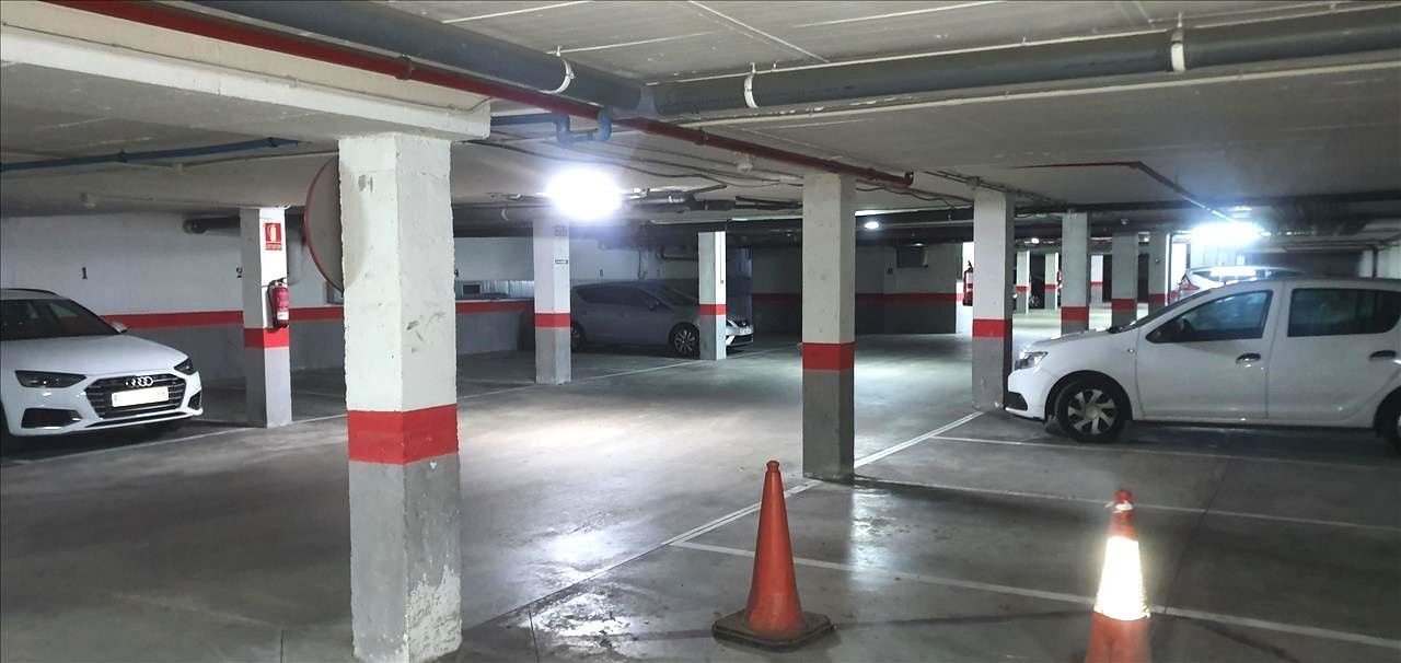 Garatge en venda a Calle Jose Antonio Ortega Lara, 1, Zona Entrada - Gasolineras