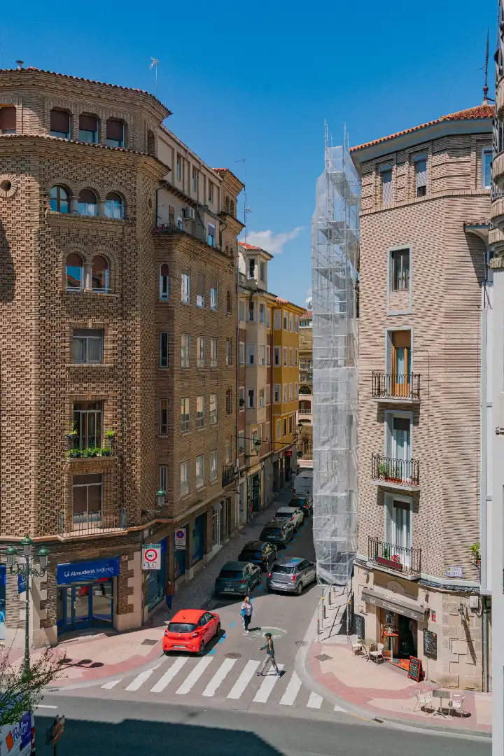 Exterior view of Flat for sale in Zaragoza  with Heating, Furnished and Oven