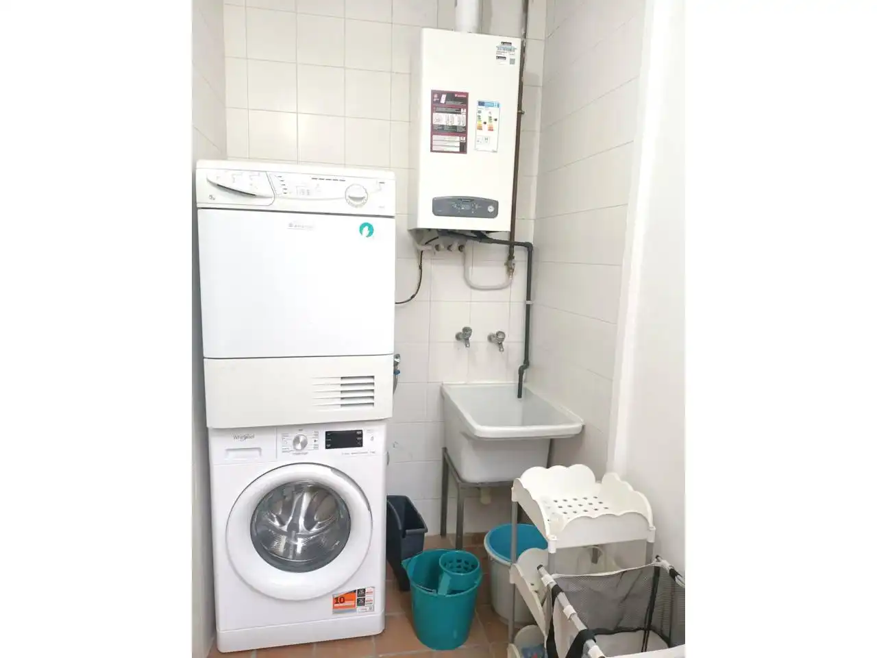 Badezimmer von Wohnung zur Miete in Vic mit Heizung, Möbliert und Balkon