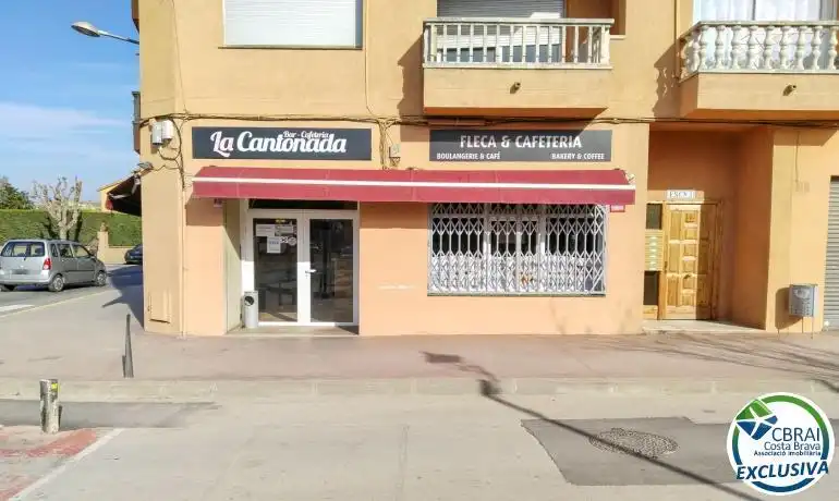 Commercial properties for sale in Sant Pere Pescador