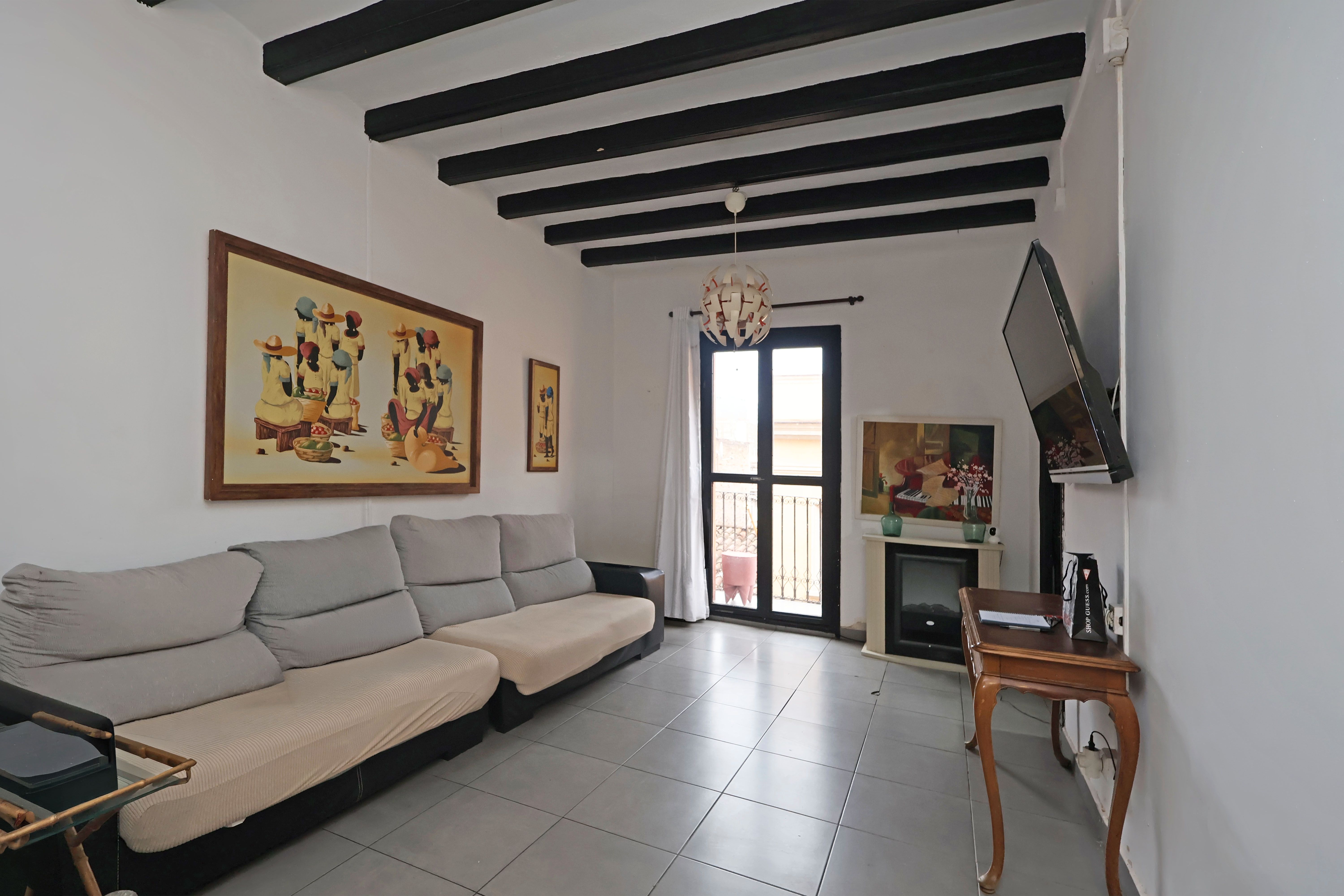 Sala de estar de Piso en venta en  Barcelona Capital con Balcón