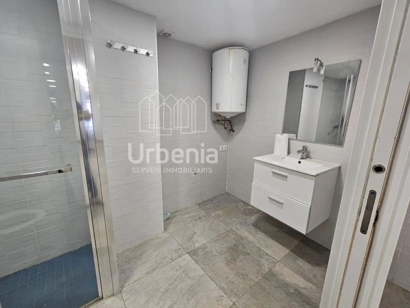 Local comercial en venda a Cerdanyola, imagen 21