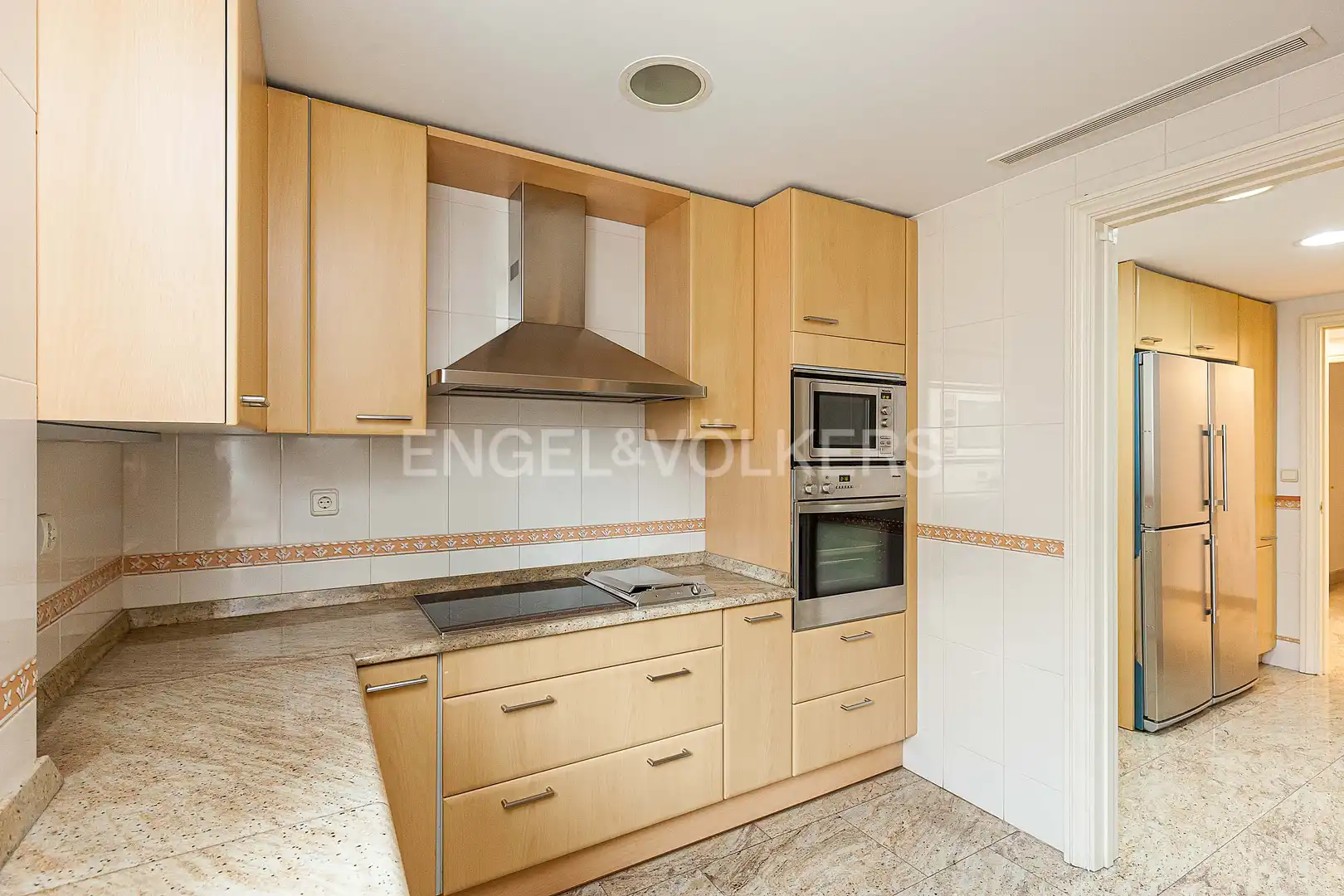 Küche von Wohnung zur Miete in Madrid mit Klimaanlage, Heizung und Privatgarten