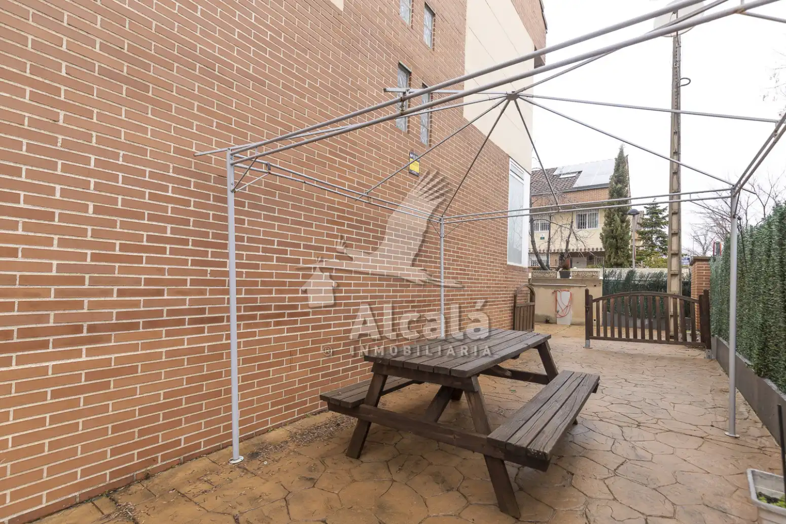 Terrasse von Einfamilien-Reihenhaus zum Verkauf in Alcalá de Henares mit Heizung und Terrasse