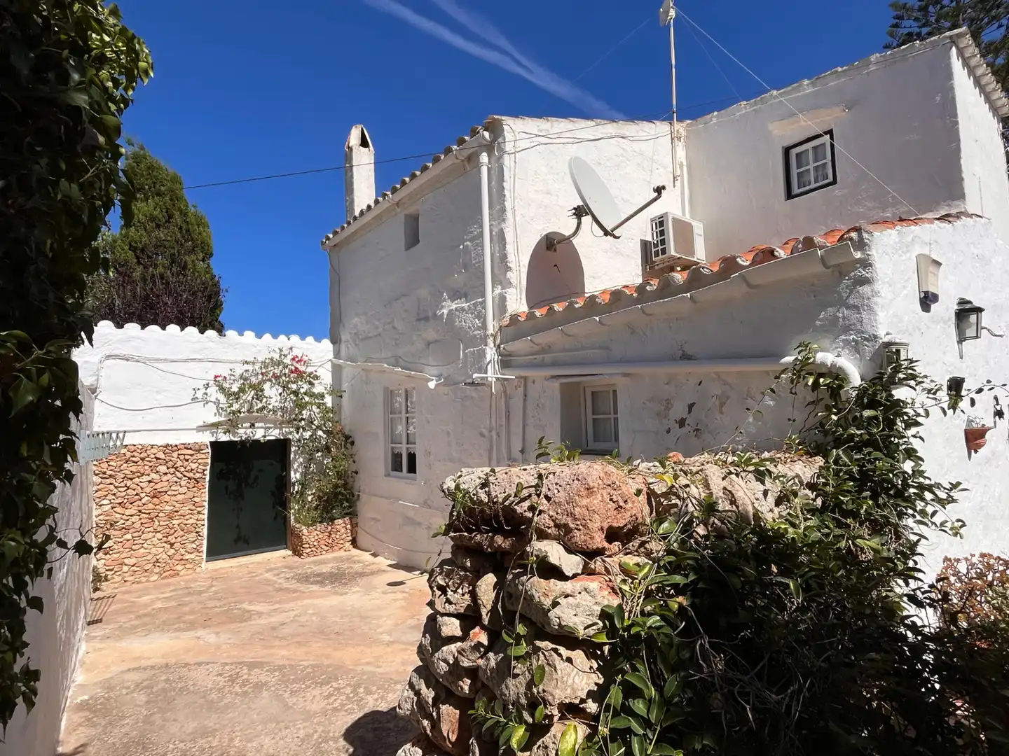 Vista exterior de Finca rústica en venta en Es Castell con Aire acondicionado, Calefacción y Jardín privado
