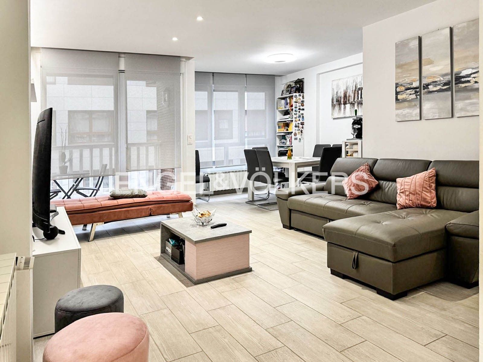 Living room of Apartment for sale in Donostia - San Sebastián   with Air Conditioner, Heating and Terrace