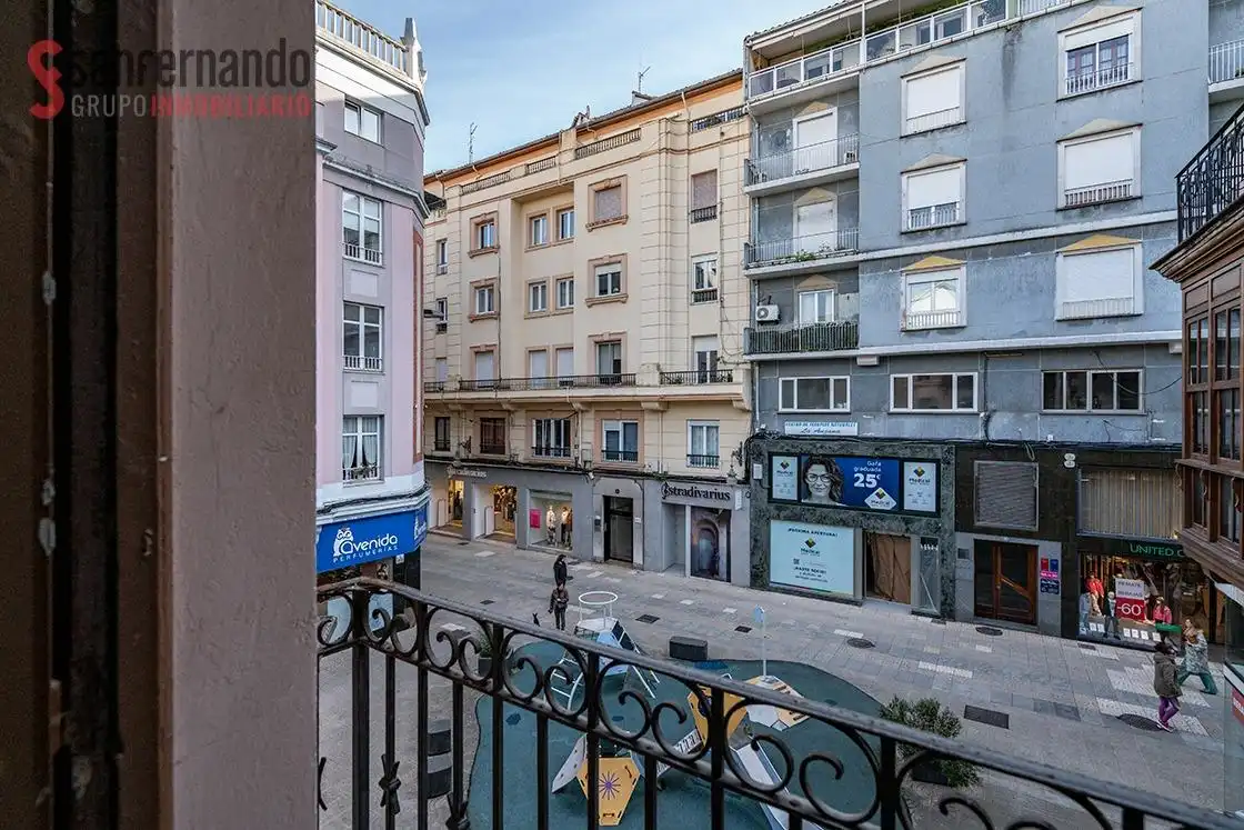 Vista exterior de Casa o chalet en venta en Torrelavega  con Aire acondicionado y Balcón