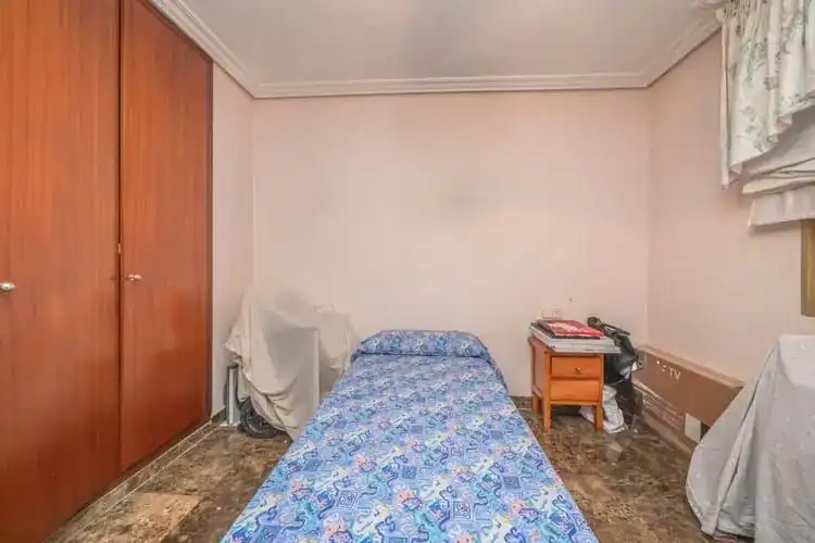 Habitación de Piso en venta en Benidorm con Terraza, Amueblado y Piscina comunitaria