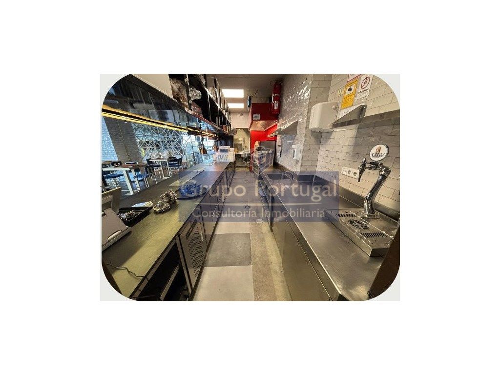 Premises for rent in  Madrid Capital  with Air Conditioner