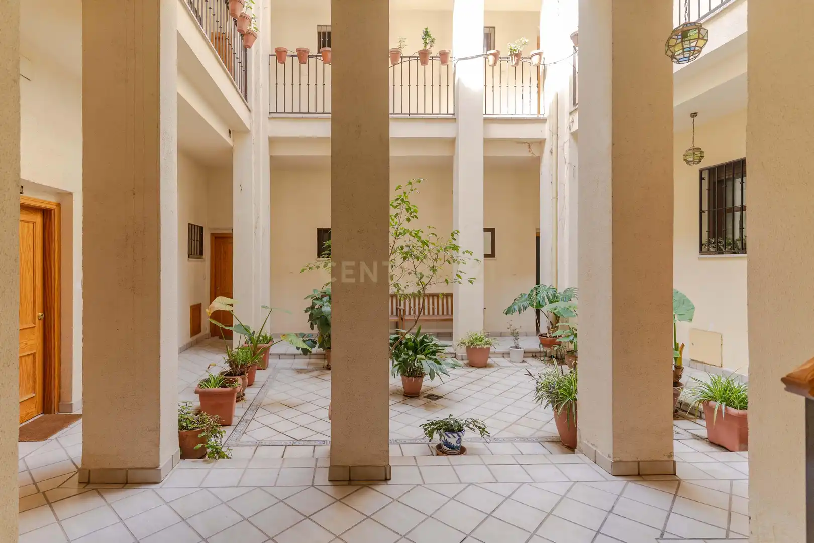 Flat for sale in Granada  with Air Conditioner