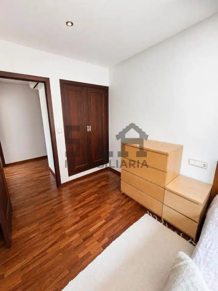 Bedroom of Flat for rent in Ourense Capital   with Air Conditioner, Heating and Parquet flooring