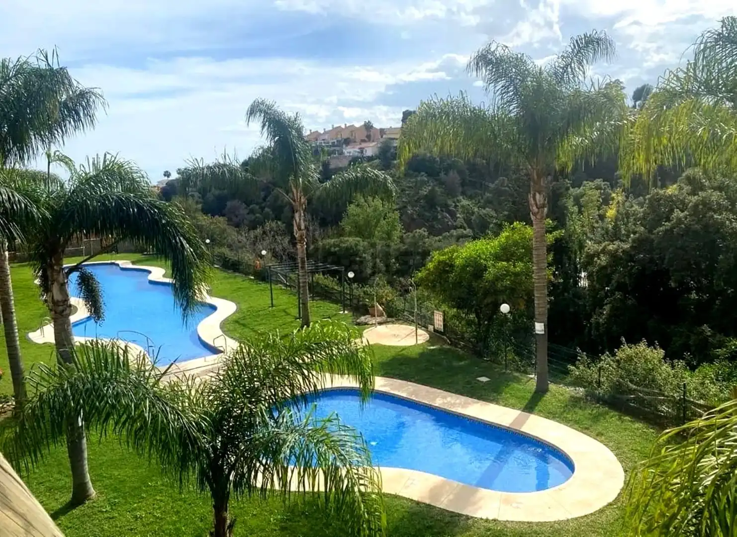 Jardín de Ático en venta en Fuengirola con Aire acondicionado, Terraza y Amueblado