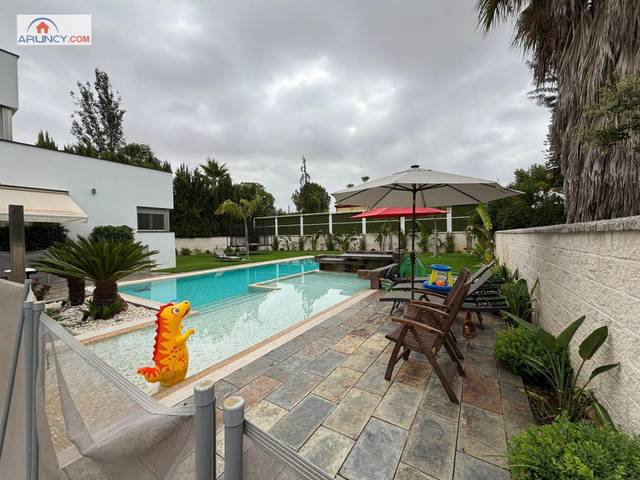 Casa-chalet en Venta en Oromana