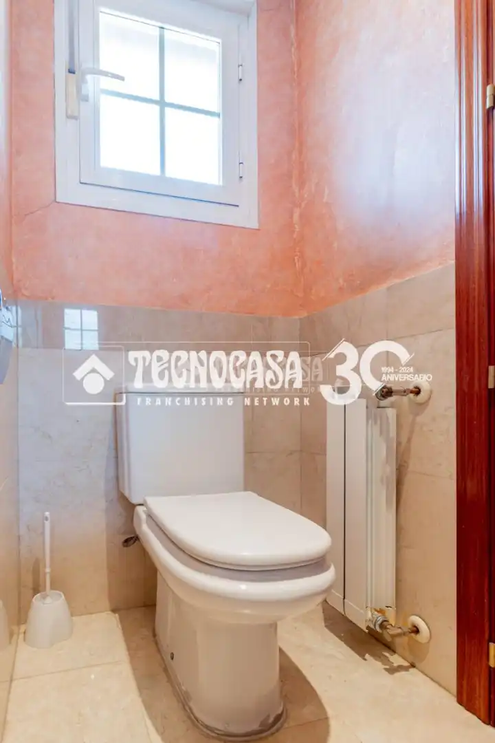 Baño de Casa adosada en venta en Madrid con Parquet