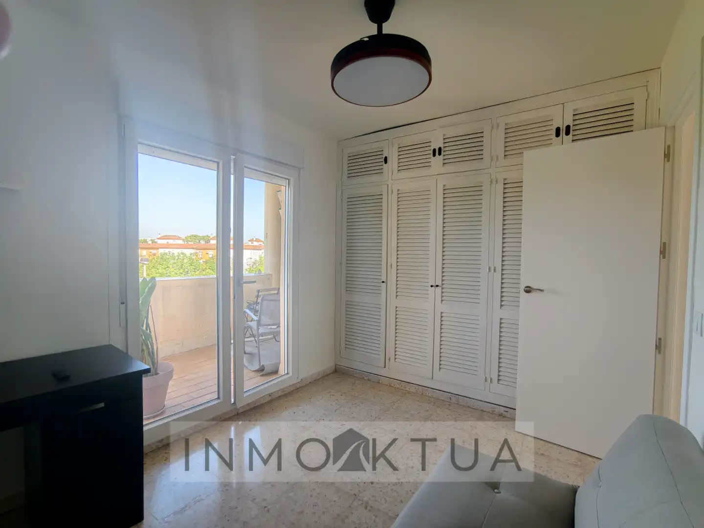 Ático de alquiler en Puertas del sur - Guadabajaque