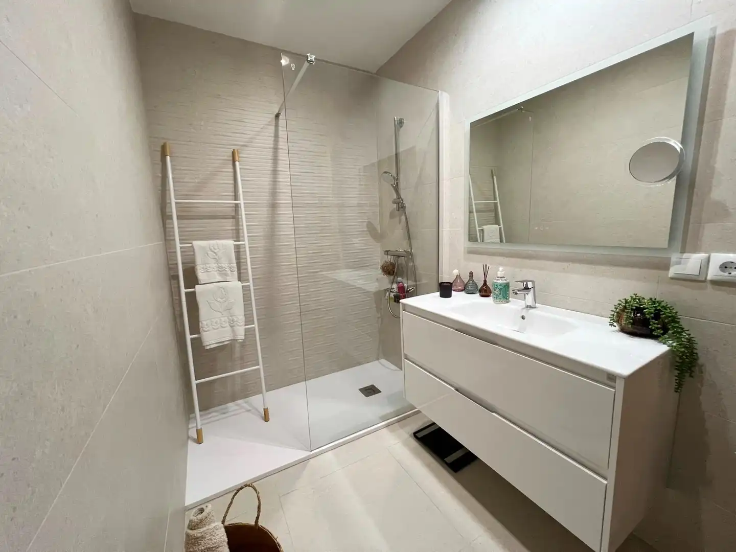 Bathroom of Houses for sale in Elche ciudad