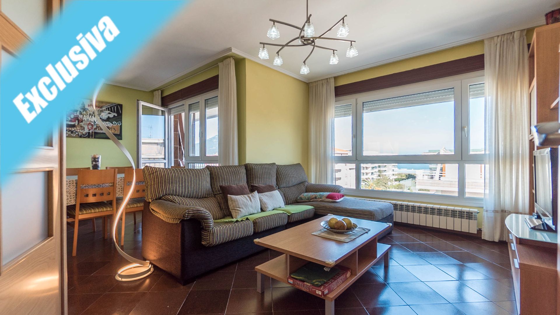 Wohnzimmer von Wohnung zum Verkauf in Laredo mit Heizung und Gemeinschaftspool