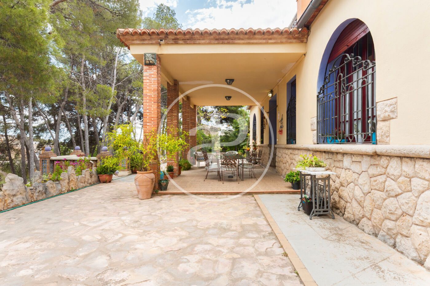 Terrace of House or chalet for sale in Buñol  with Air Conditioner, Heating and Private garden
