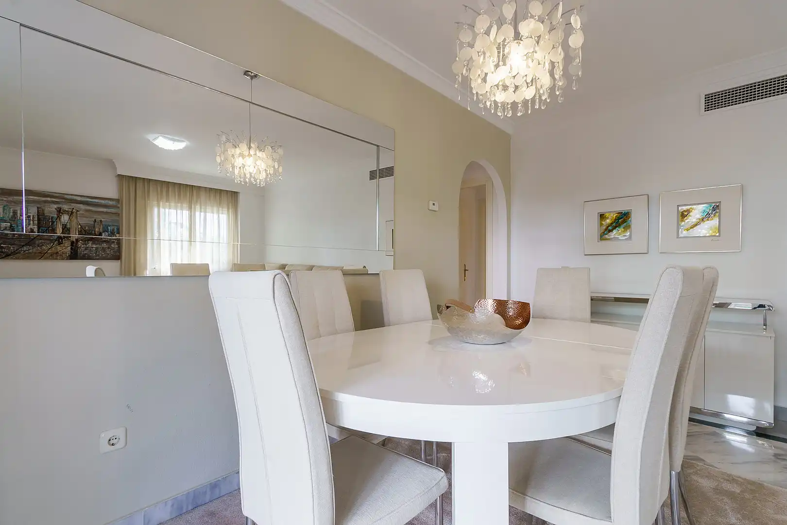 Menjador de Planta baixa de lloguer en Marbella amb Terrassa, Piscina i Piscina comunitària
