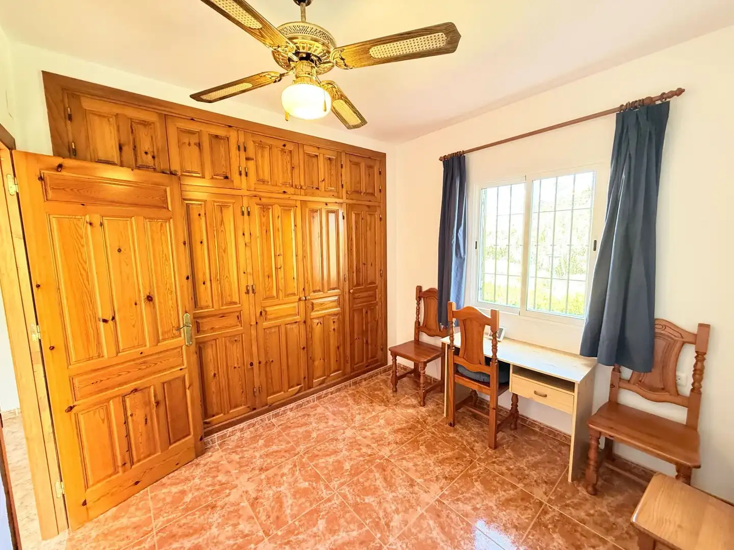 Habitación de Dúplex en venta en Nerja con Jardín privado, Trastero y Piscina comunitaria
