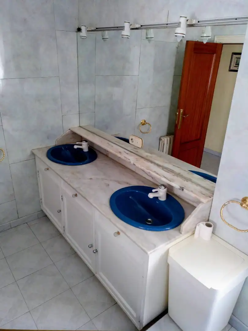 Baño de Piso de alquiler en Zaragoza con Calefacción, Amueblado y Horno