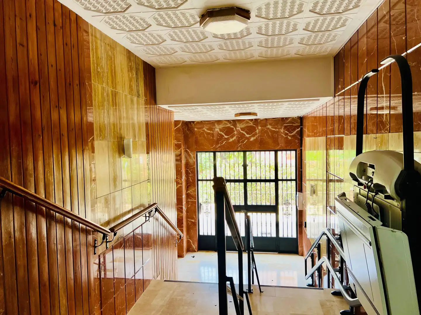 Flat for rent in Granada  with Air Conditioner, Oven and Washing machine