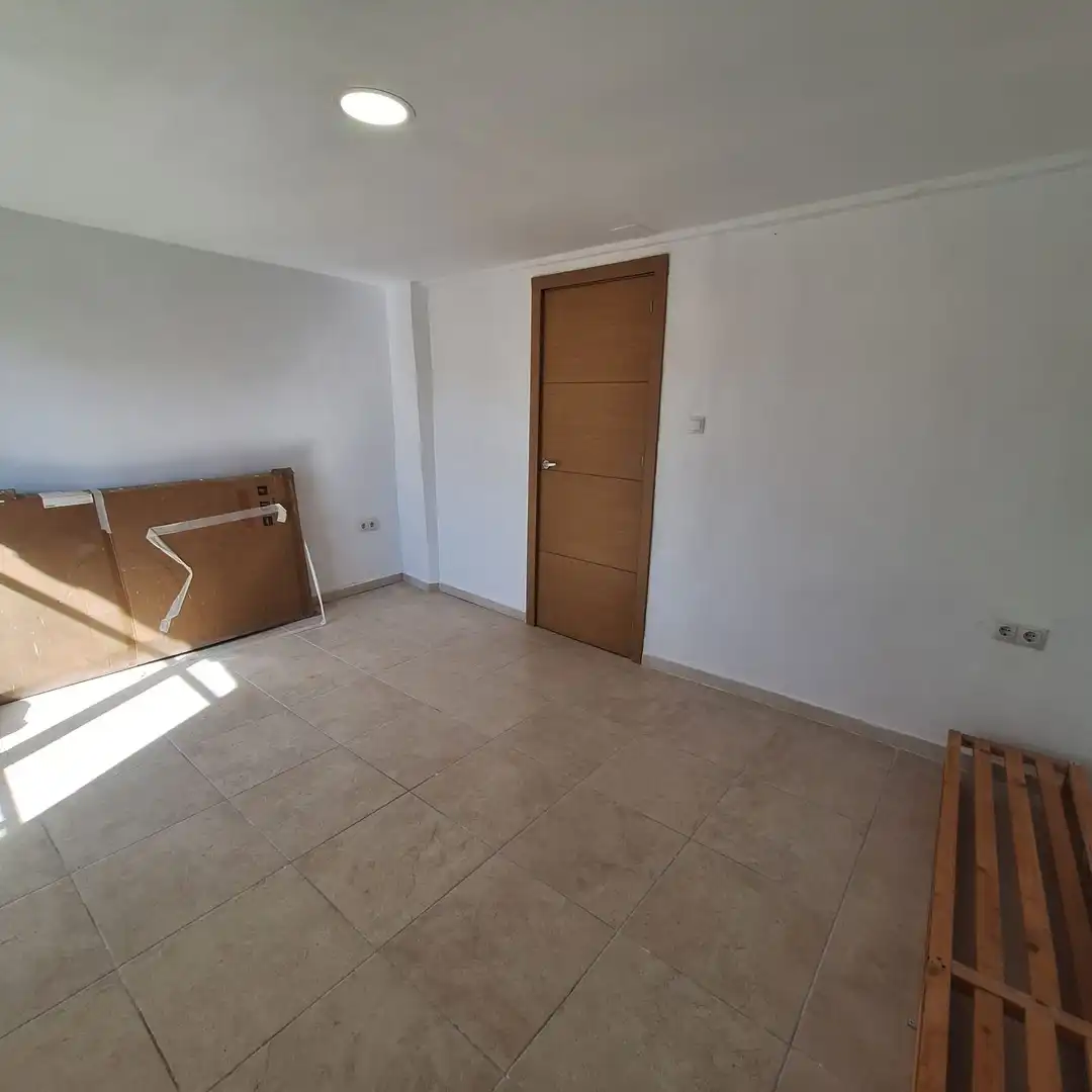Duplexes for sale in Sax