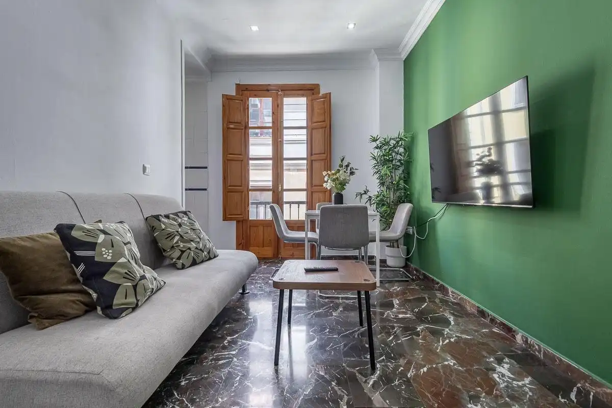 Sala d'estar de Pis en venda en Granada amb Balcó