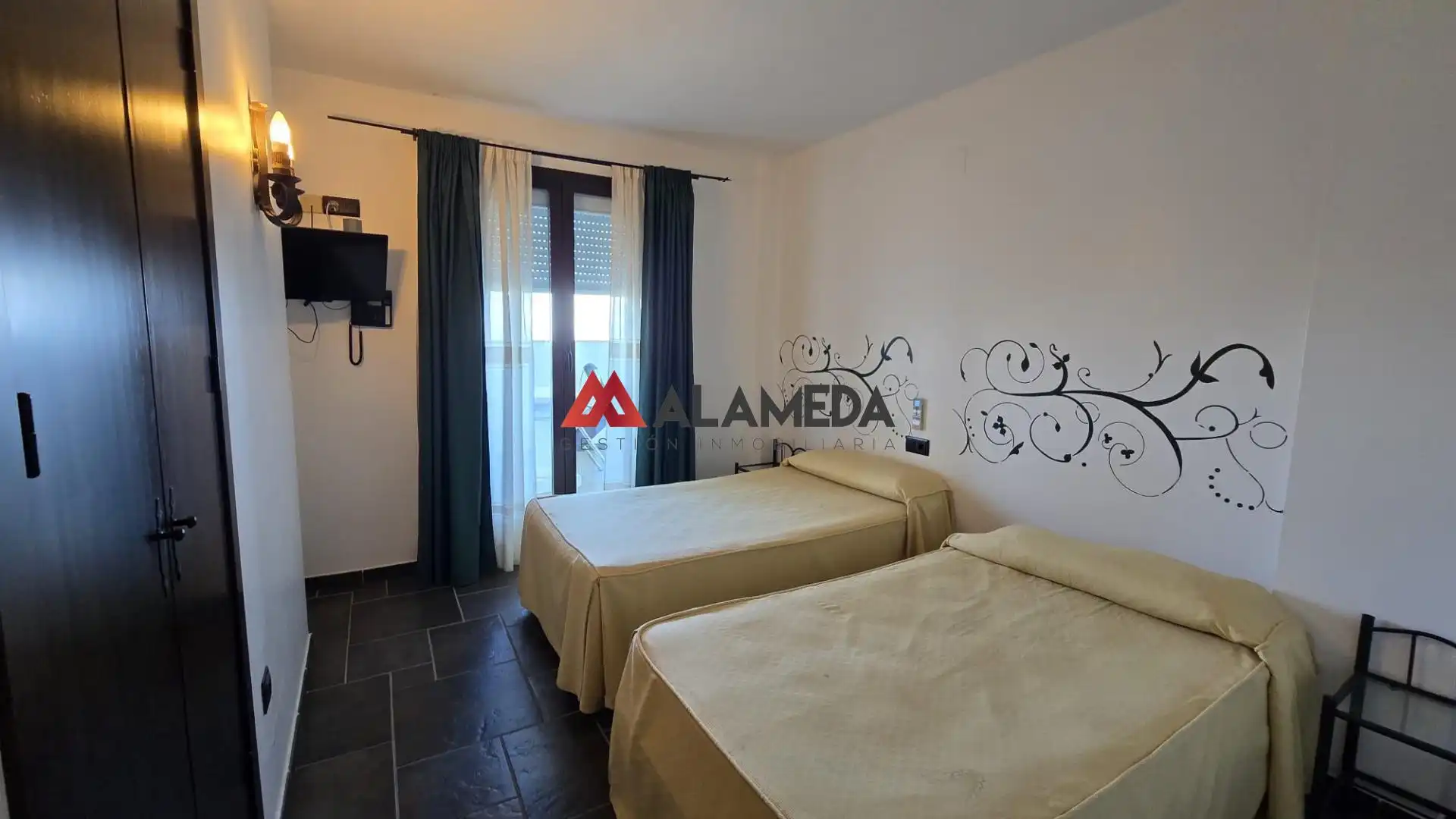 Local en venda en Medina Sidonia amb Moblat