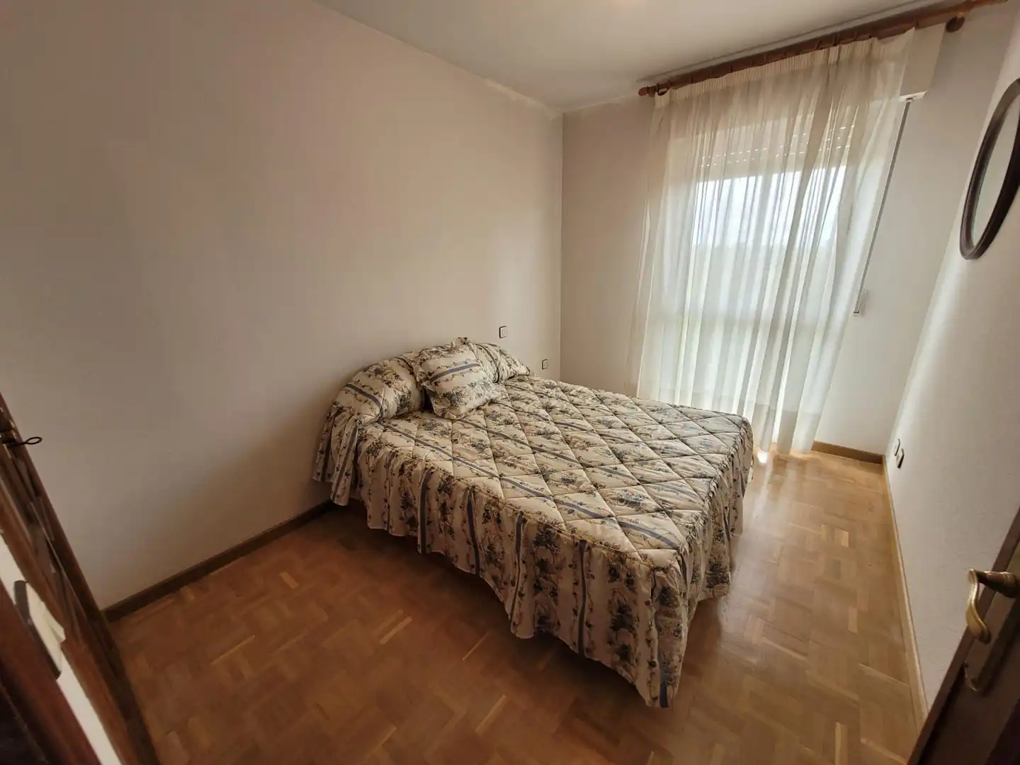 Dormitori de Casa adosada en venda en Carrascal de Barregas amb Calefacció, Jardí privat i Parquet