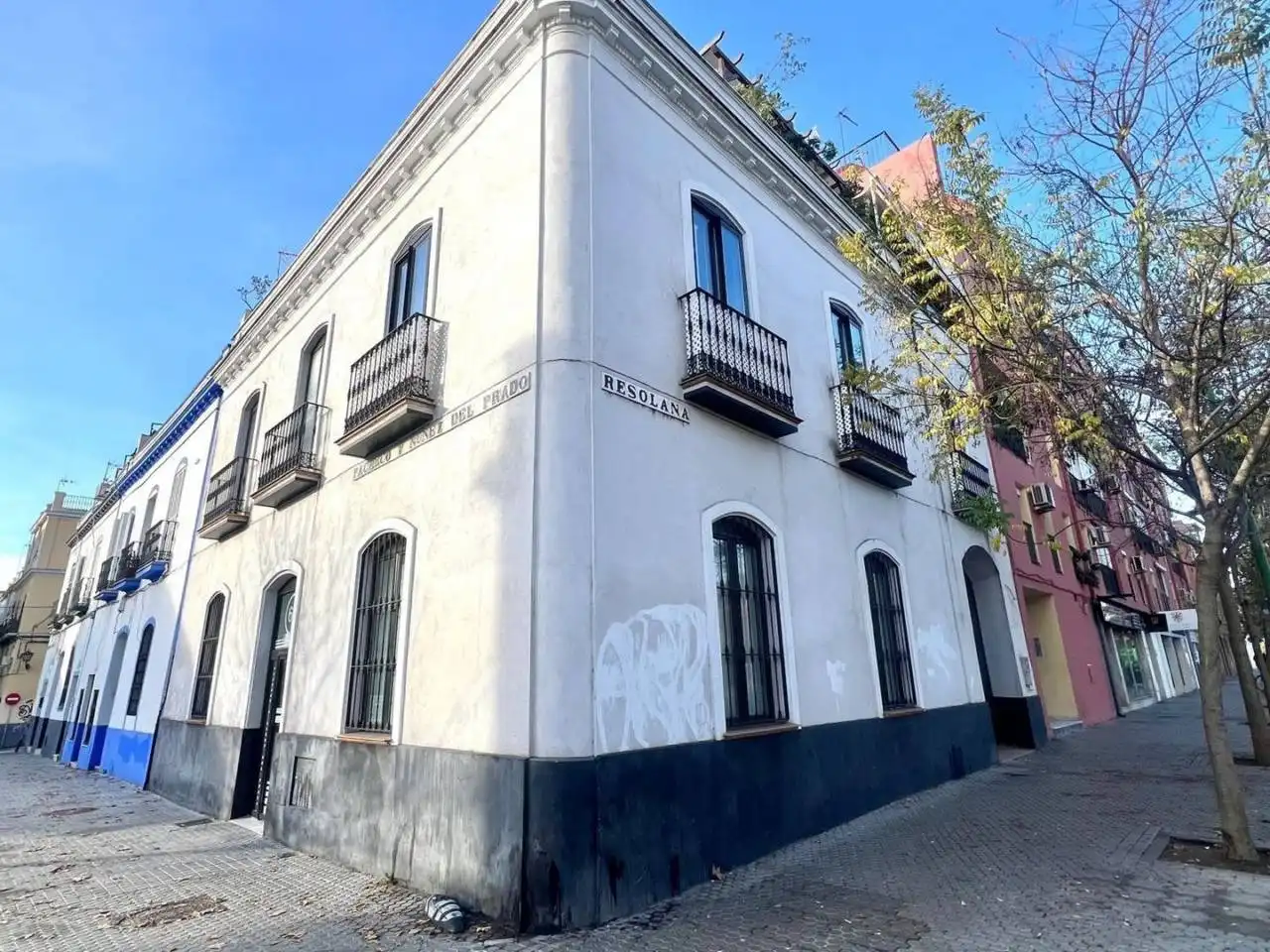 Exterior view of Flat for sale in Sevilla  with Air Conditioner