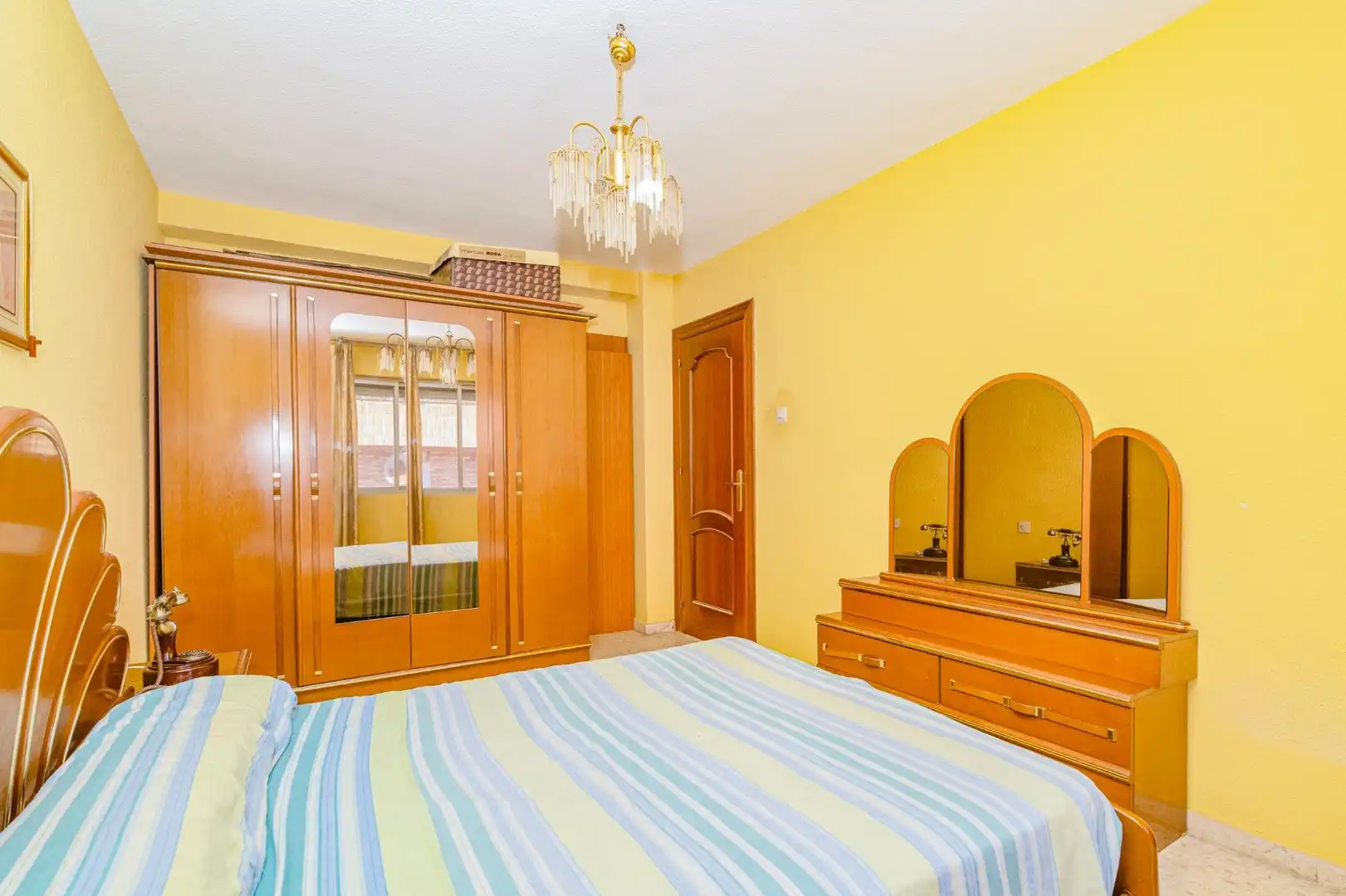 Habitación de Piso en venta en Granada con Aire acondicionado y Balcón
