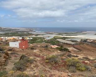 Vista exterior de Terreny en venda en Gáldar