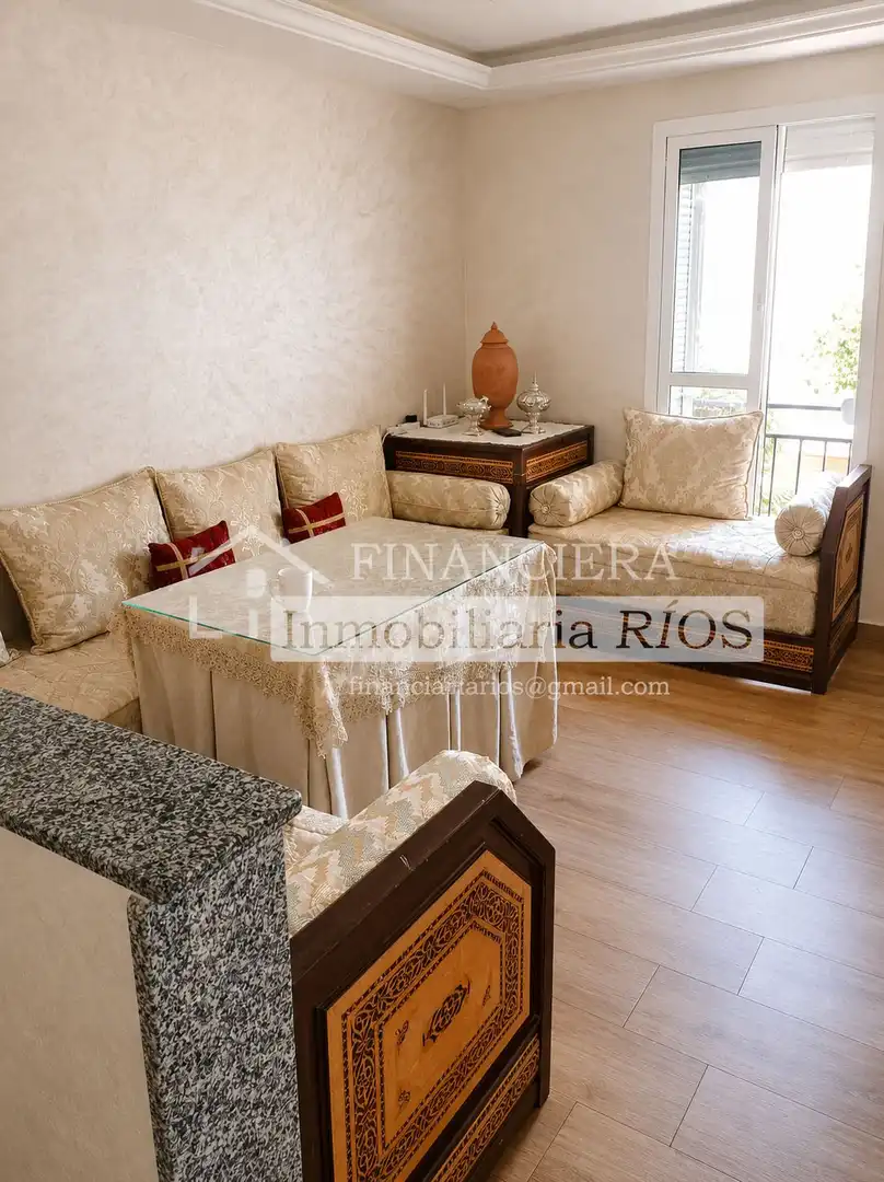 Sala d'estar de Pis en venda en Alcalá de Guadaira amb Aire condicionat
