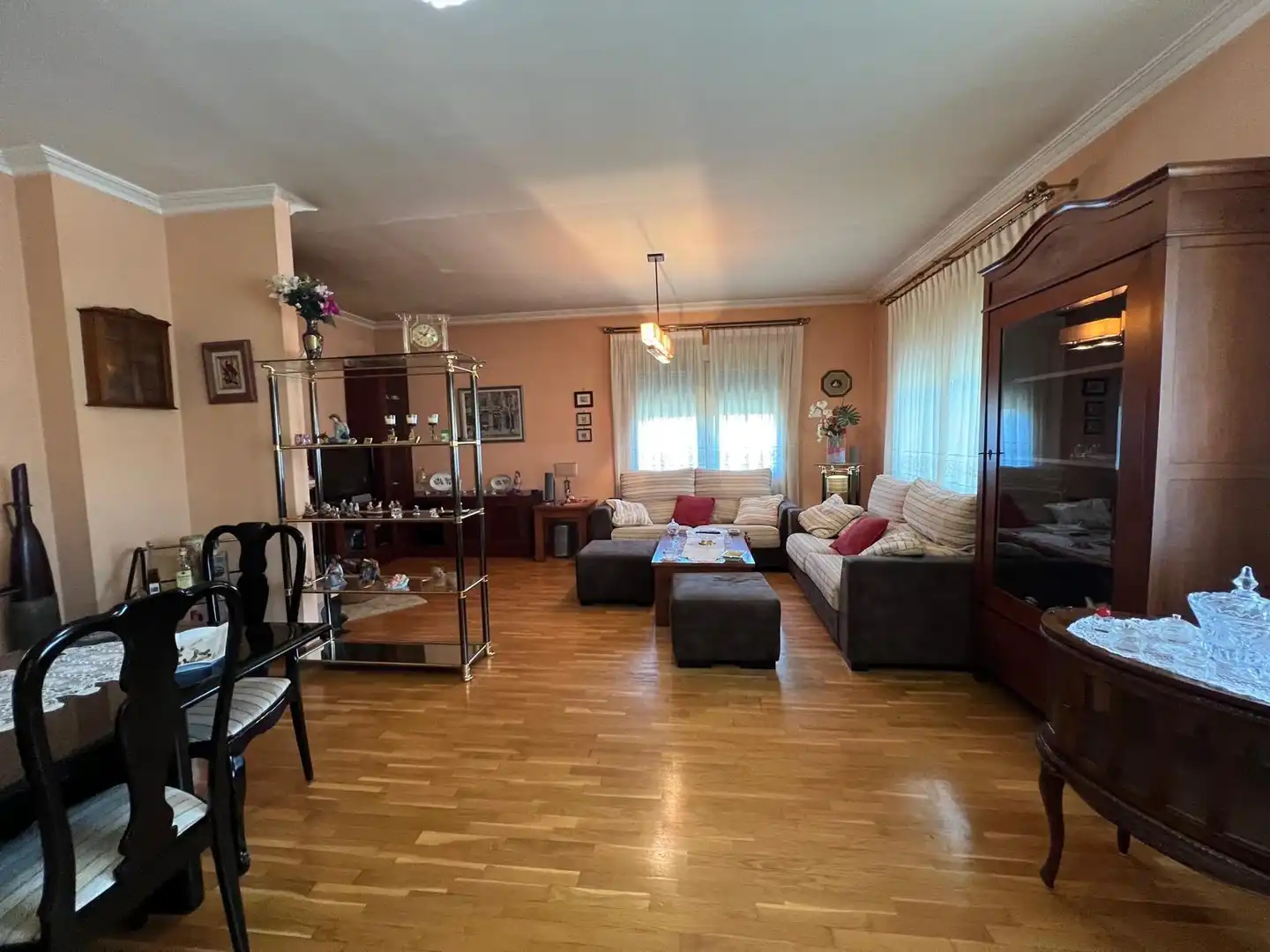 Sala d'estar de Casa o xalet en venda en Ontinyent amb Calefacció, Parquet i Terrassa