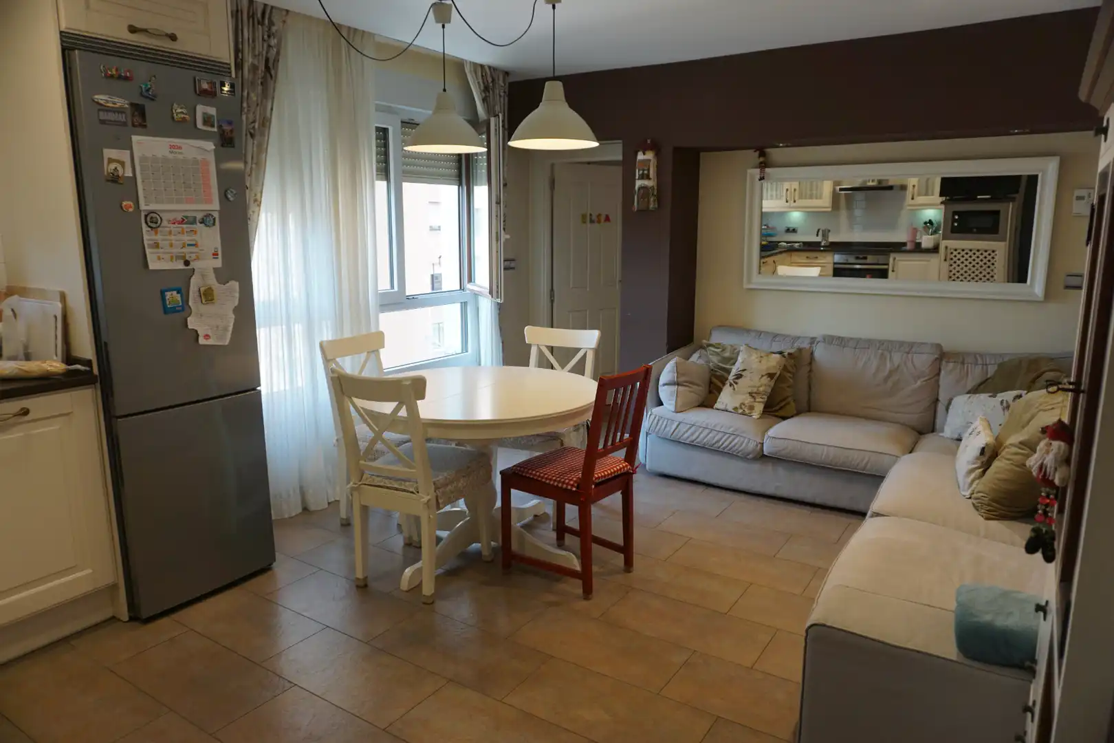 Comedor de Piso en venta en Basauri  con Calefacción y Amueblado