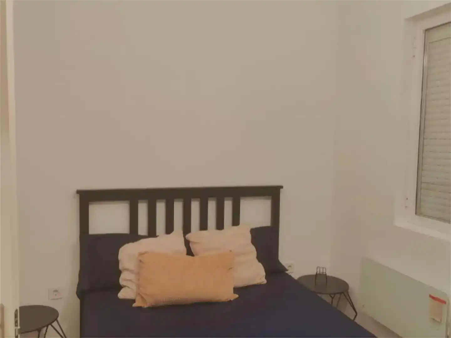 Dormitori de Apartament de lloguer en  Madrid Capital amb Aire condicionat