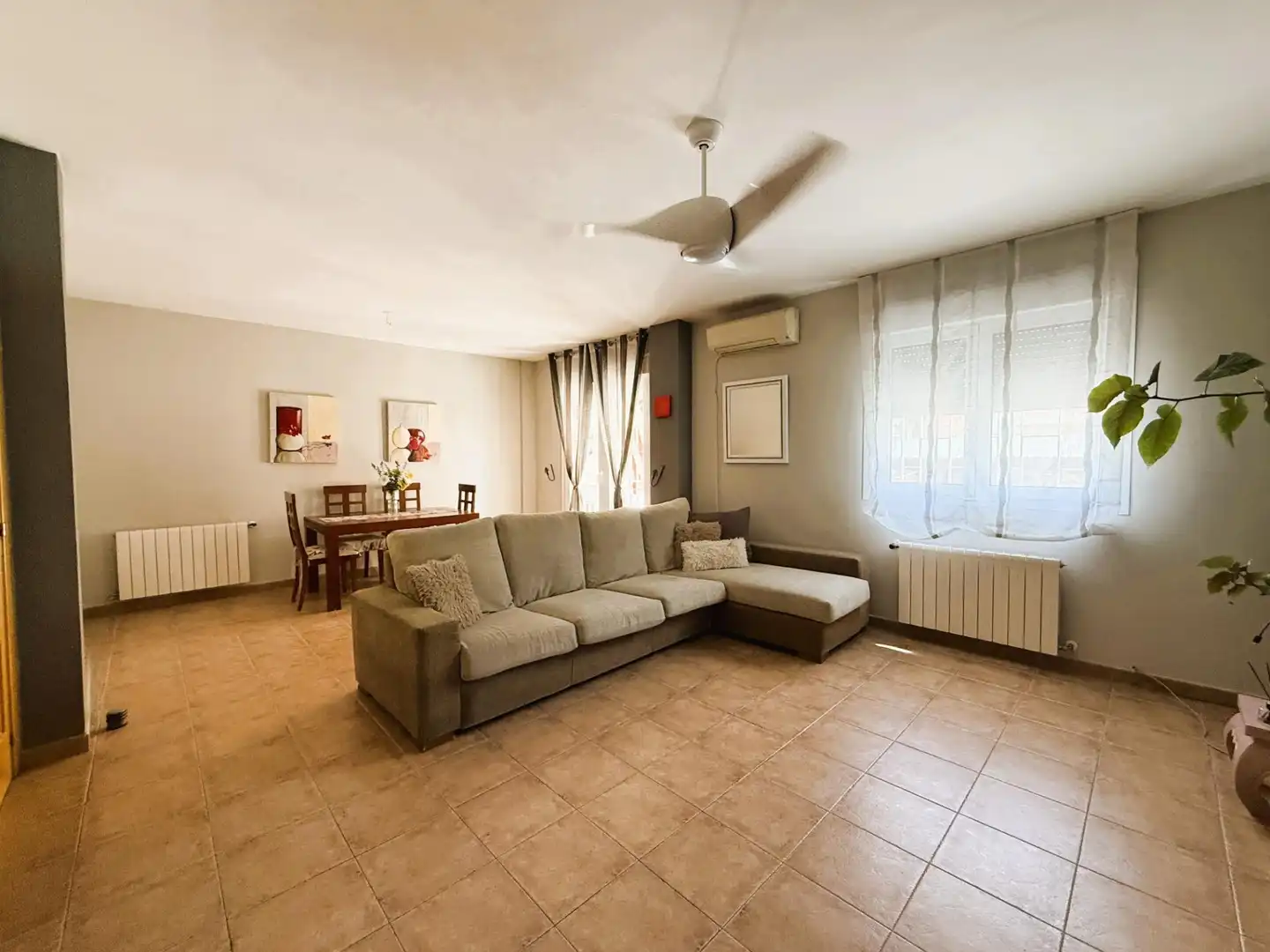 Living room of Detached homes for sale in Arganda del Rey  with Air Conditioner, Heating and Swimming Pool