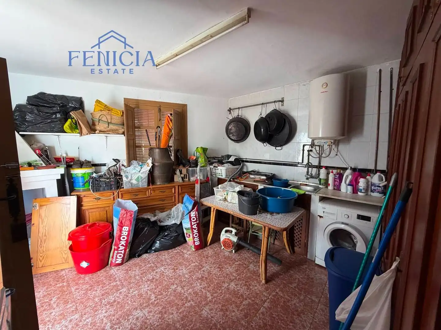 Cuina de Finca rústica en venda en Almuñécar amb Aire condicionat i Jardí privat