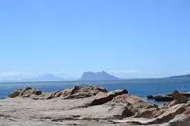 Vista exterior de Àtic en venda en Manilva amb Aire condicionat, Terrassa i Traster