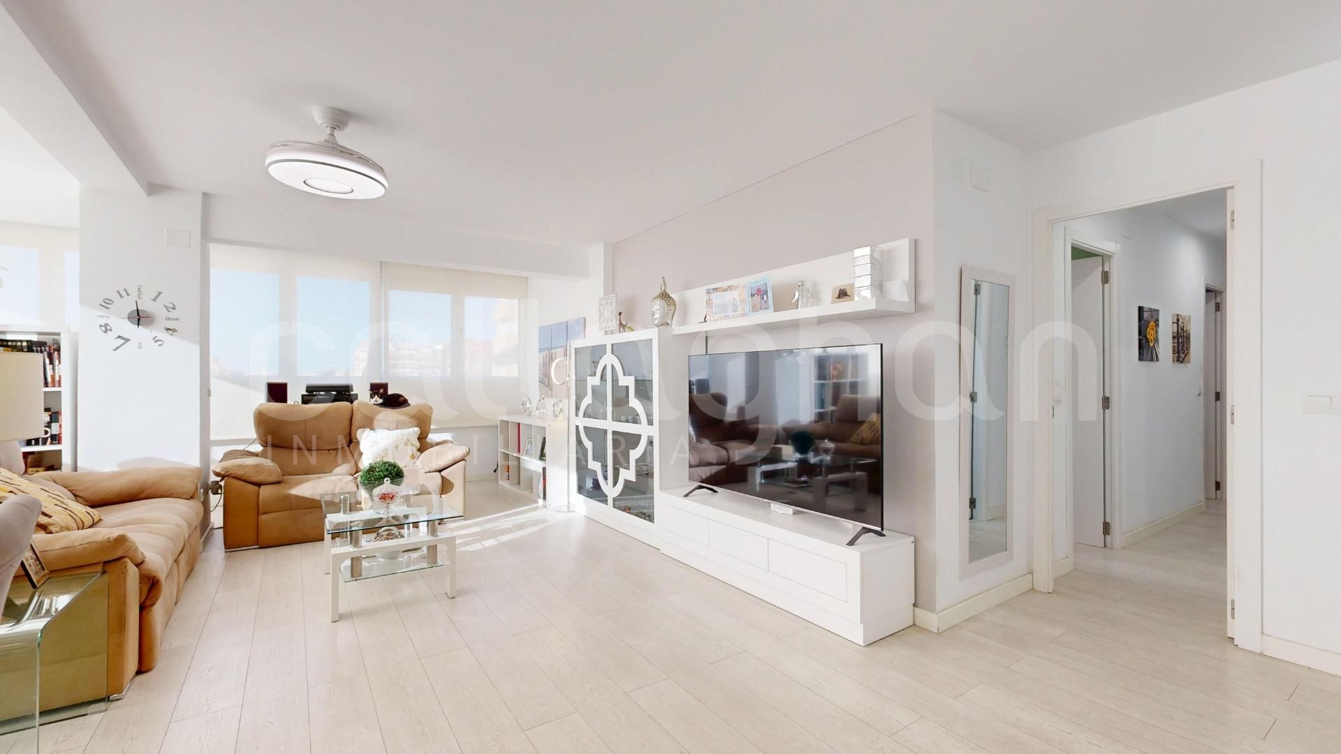 Sala de estar de Piso en venta en  Valencia Capital con Calefacción, Parquet y Trastero