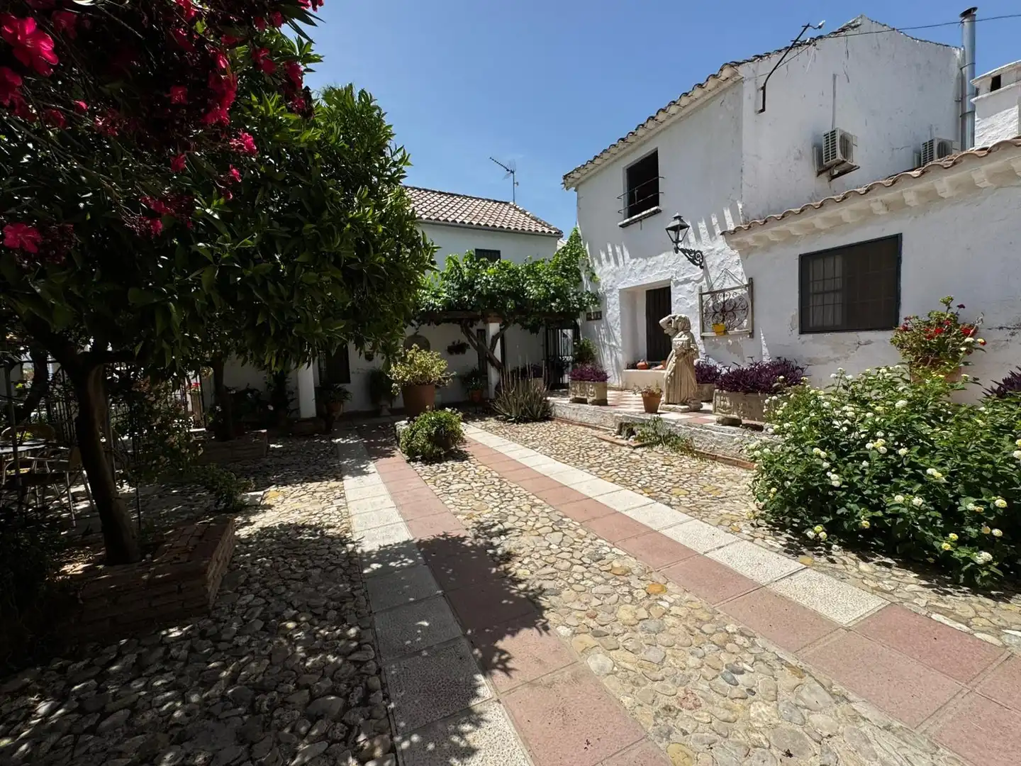 Exterior view of Houses for sale in Fuente-Tójar  with Air Conditioner, Heating and Private garden