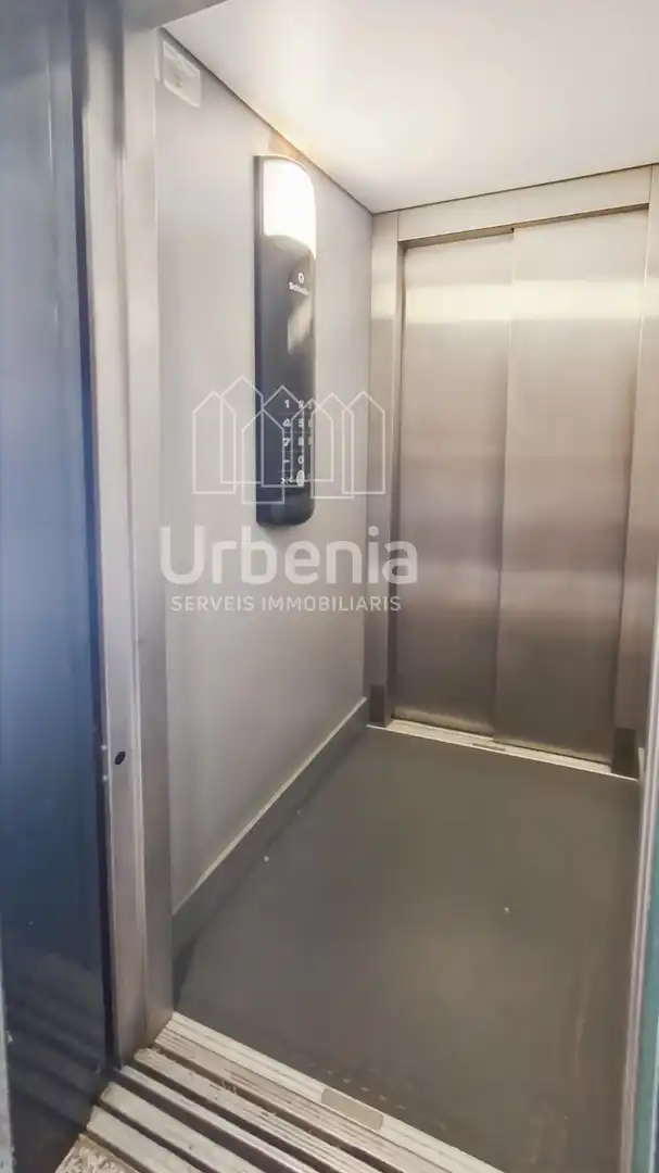 Parking de Dúplex en venta en Tordera con Aire acondicionado, Calefacción y Terraza