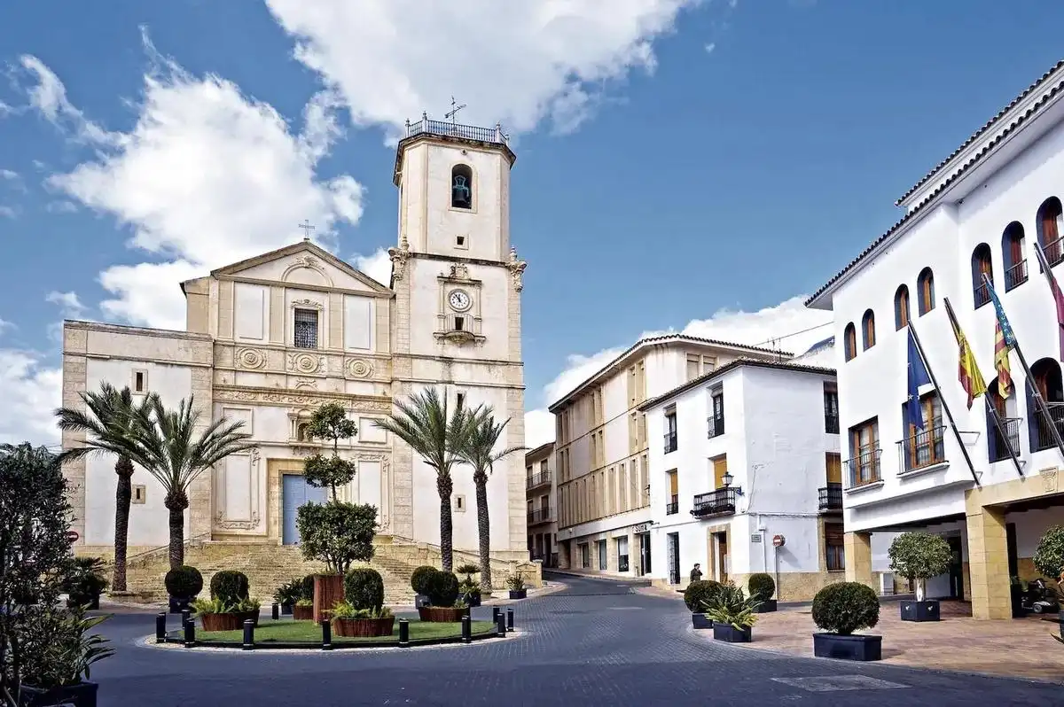 Wohnbaugrundstück zum Verkauf in Montebello - Nou Espai