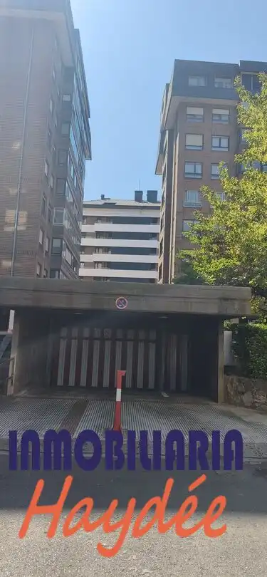 Aparcamiento en venta en Las Arenas, imagen 2