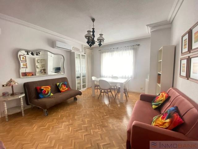 Piso en Venta en Cuesta del Carmen en Barrio del Centro