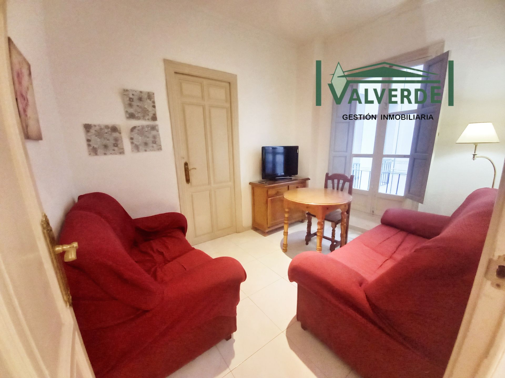 Living room of Flat to rent in  Granada Capital  with Furnished, Washing machine and Microwave