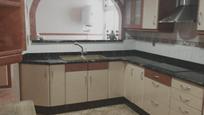 Cuina de Pis en venda en Alzira amb Aire condicionat, Terrassa i Balcó