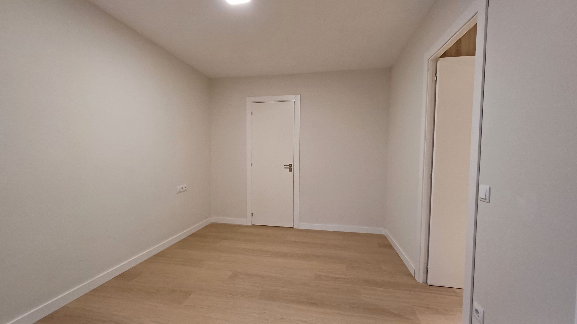 Dormitori de Pis en venda en Vilanova i la Geltrú amb Aire condicionat, Calefacció i Parquet